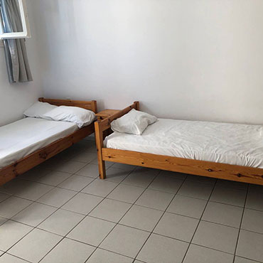 Διαμέρισμα 2 - Υπνοδωμάτιο με μονά κρεβάτια